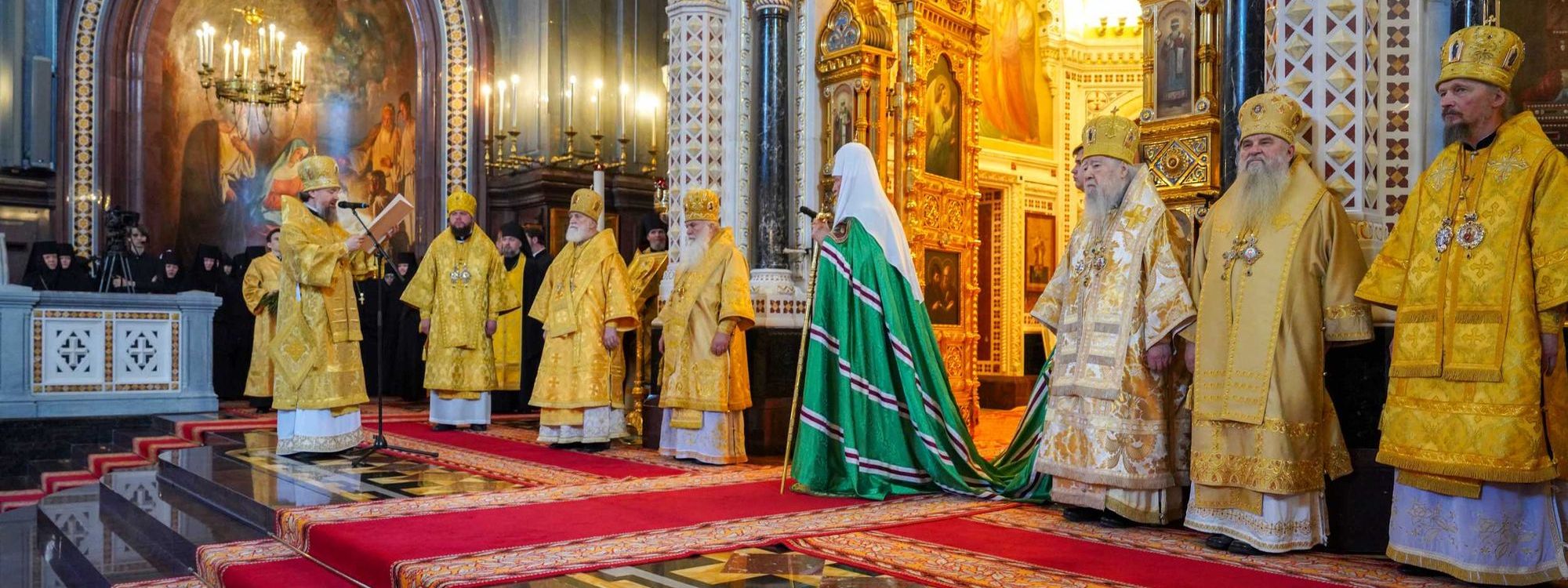 В день памяти равноапостольных Мефодия и Кирилла Предстоятель Русской Церкви совершил Литургию в Храме Христа Спасителя