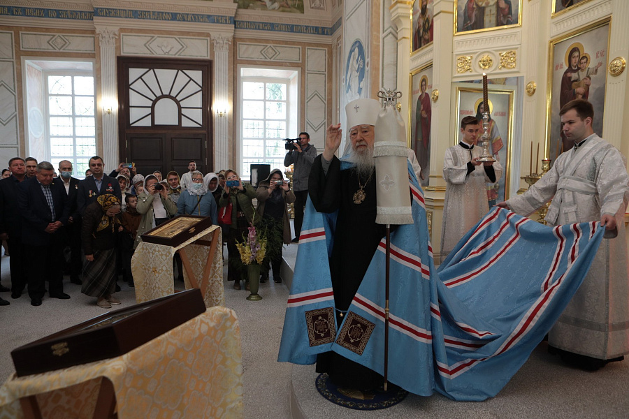 Великое освящение Казанского храма села Дединово