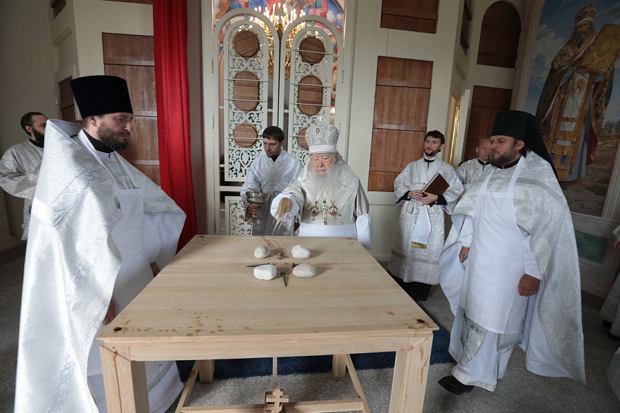 Великое освящение Казанского храма села Дединово