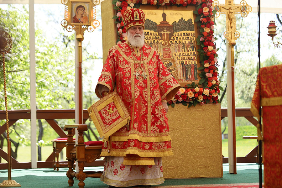 В праздник Собора новомучеников, в Бутове пострадавших, Патриарший наместник Московской митрополии возглавил Литургию на Бутовском полигоне