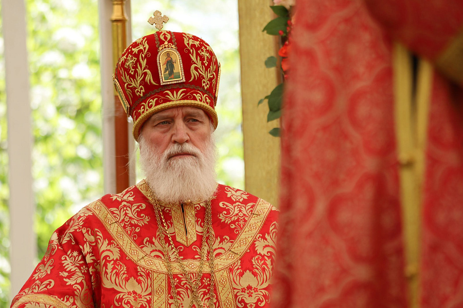 В праздник Собора новомучеников, в Бутове пострадавших, Патриарший наместник Московской митрополии возглавил Литургию на Бутовском полигоне