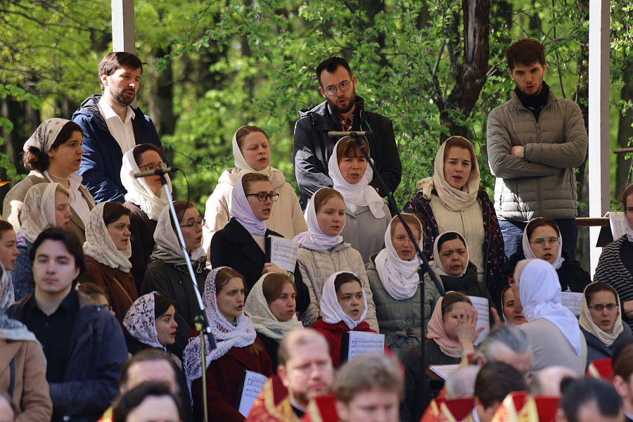 В праздник Собора новомучеников, в Бутове пострадавших, Патриарший наместник Московской митрополии возглавил Литургию на Бутовском полигоне