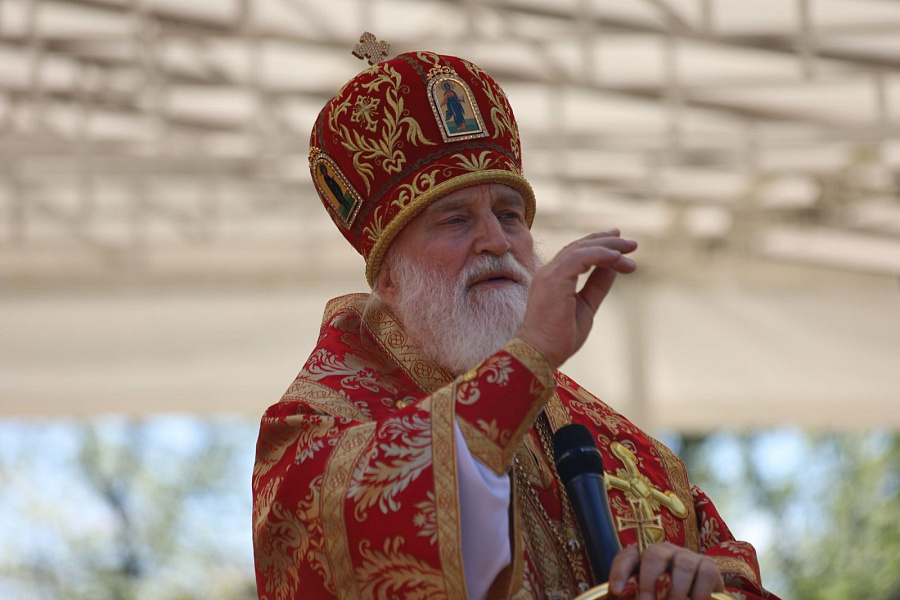 В праздник Собора новомучеников, в Бутове пострадавших, Патриарший наместник Московской митрополии возглавил Литургию на Бутовском полигоне