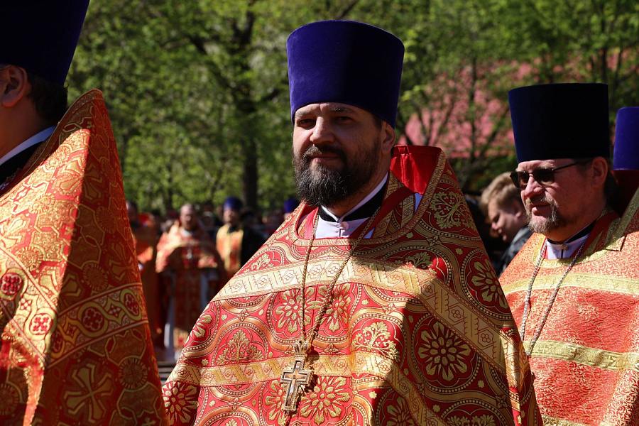 В праздник Собора новомучеников, в Бутове пострадавших, Патриарший наместник Московской митрополии возглавил Литургию на Бутовском полигоне