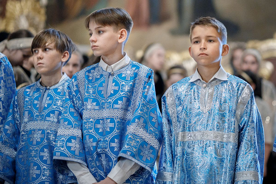 Епископ Сергиево-Посадский и Дмитровский Фома совершил детскую Литургию в Трапезном храме Лавры
