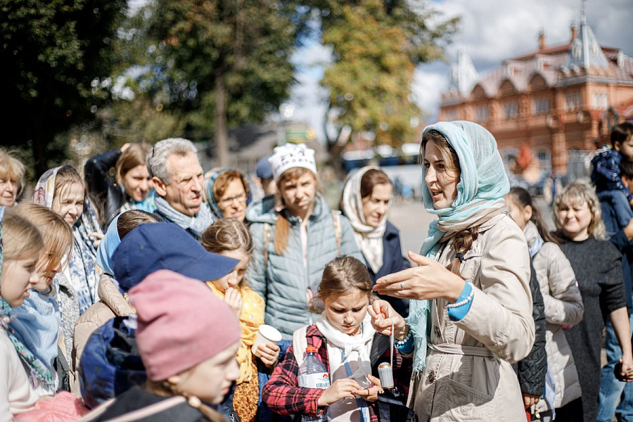 Епископ Сергиево-Посадский и Дмитровский Фома совершил детскую Литургию в Трапезном храме Лавры