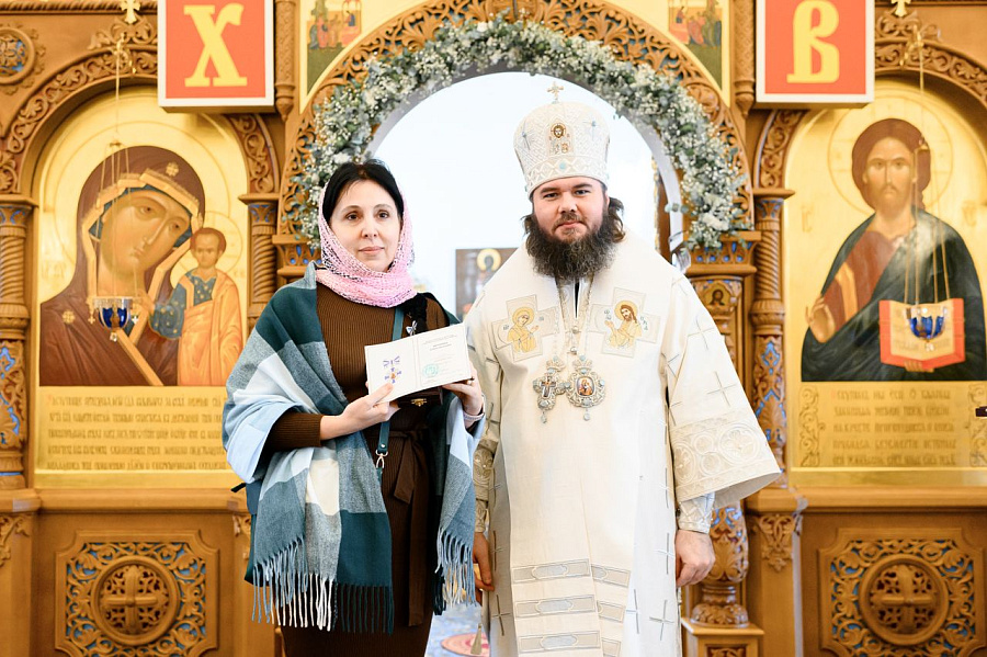 Епископ Фома совершил Божественную литургию в Казанском храме г. Долгопрудного