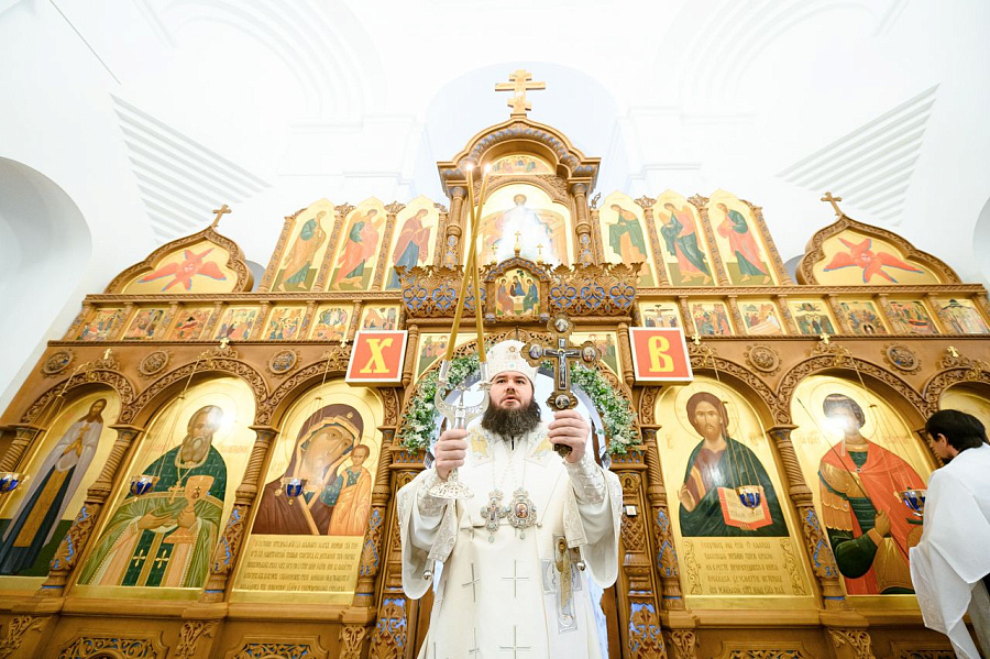 Епископ Фома совершил Божественную литургию в Казанском храме г. Долгопрудного