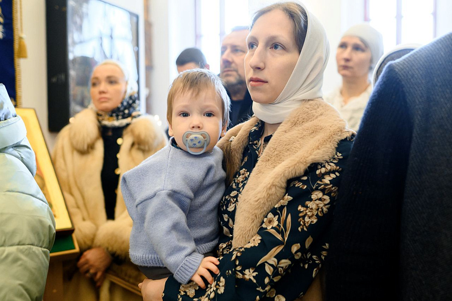 Епископ Фома совершил Божественную литургию в Казанском храме г. Долгопрудного