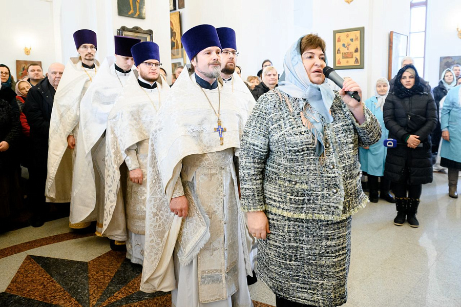 Епископ Фома совершил Божественную литургию в Казанском храме г. Долгопрудного
