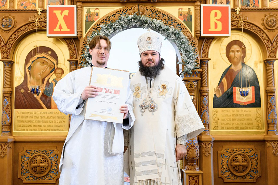 Епископ Фома совершил Божественную литургию в Казанском храме г. Долгопрудного