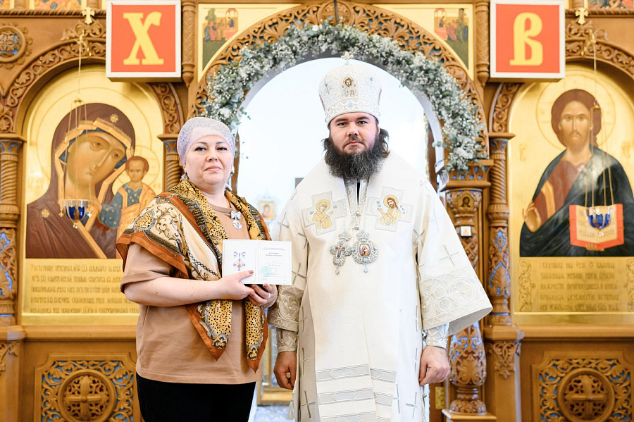 Епископ Фома совершил Божественную литургию в Казанском храме г. Долгопрудного