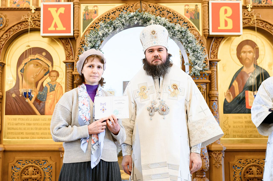 Епископ Фома совершил Божественную литургию в Казанском храме г. Долгопрудного