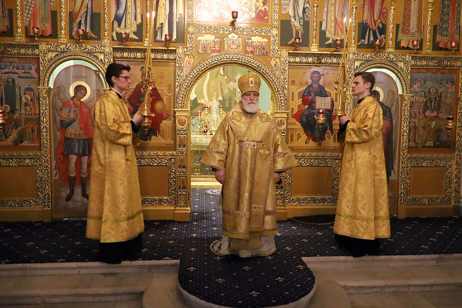 Всенощное бдение в Тихвинском храме Успенского кафедрального собора города Коломны