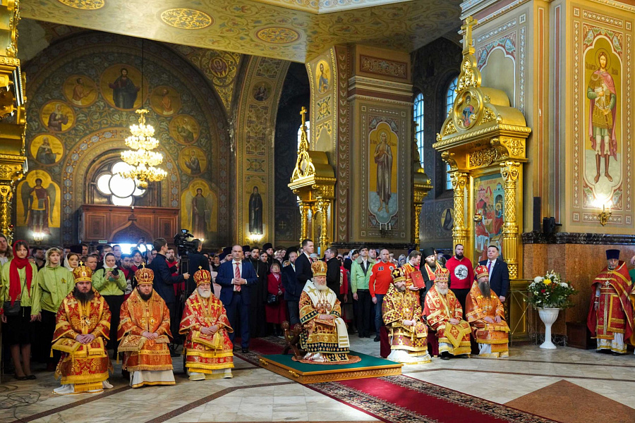 Митрополит Павел, архиереи и сонм духовенства Московской митрополии сослужили Святейшему Патриарху Кириллу за Божественной литургией в Николо-Угрешском монастыре