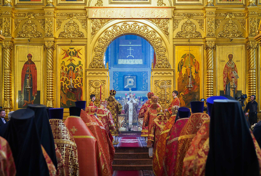 Митрополит Павел, архиереи и сонм духовенства Московской митрополии сослужили Святейшему Патриарху Кириллу за Божественной литургией в Николо-Угрешском монастыре