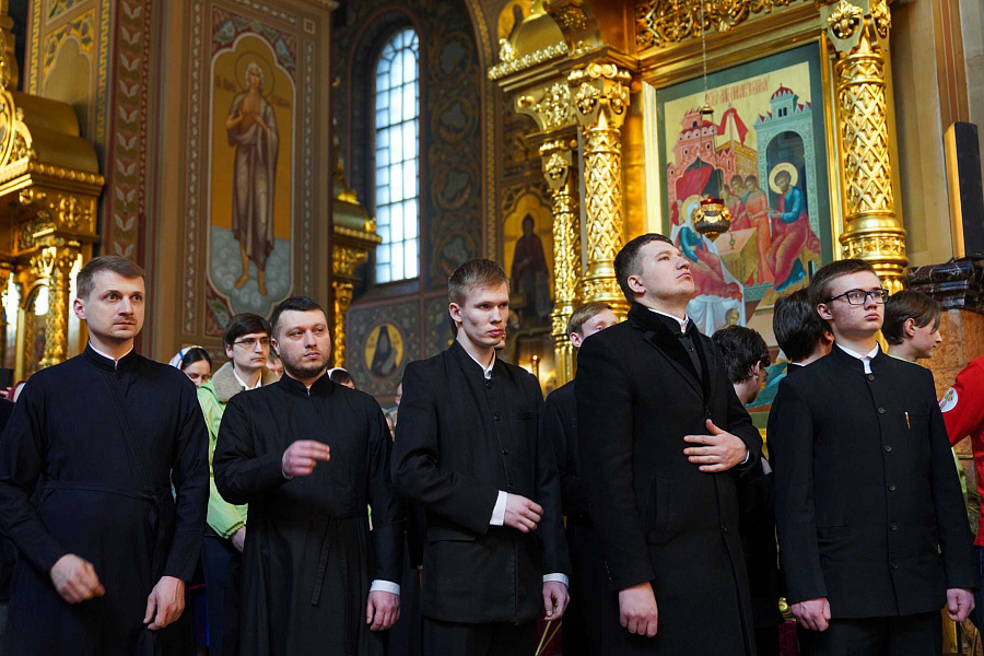 Митрополит Павел, архиереи и сонм духовенства Московской митрополии сослужили Святейшему Патриарху Кириллу за Божественной литургией в Николо-Угрешском монастыре