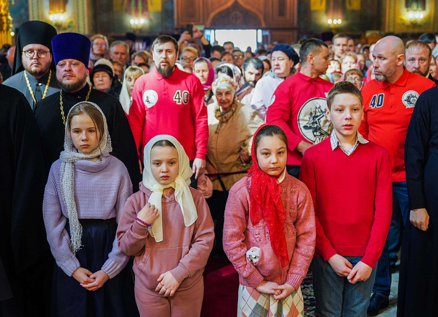 Митрополит Павел, архиереи и сонм духовенства Московской митрополии сослужили Святейшему Патриарху Кириллу за Божественной литургией в Николо-Угрешском монастыре