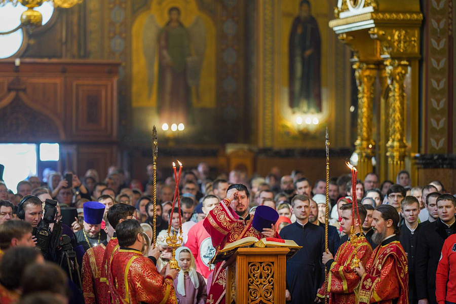 Митрополит Павел, архиереи и сонм духовенства Московской митрополии сослужили Святейшему Патриарху Кириллу за Божественной литургией в Николо-Угрешском монастыре