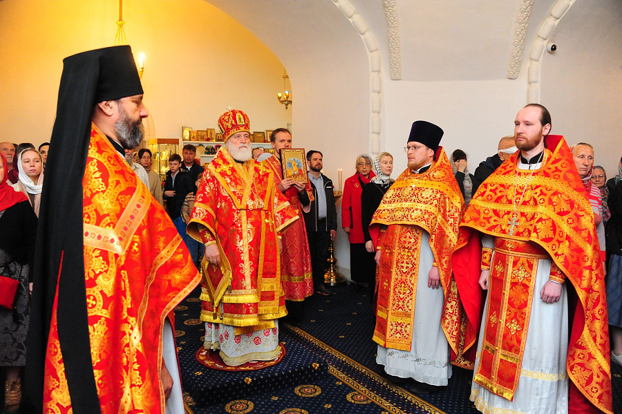 Престольный праздник в Патриаршем подворье храма святого апостола и евангелиста Иоанна Богослова под Вязом г. Москвы