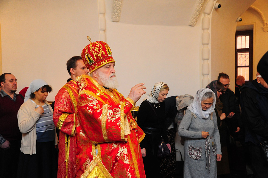 Престольный праздник в Патриаршем подворье храма святого апостола и евангелиста Иоанна Богослова под Вязом г. Москвы