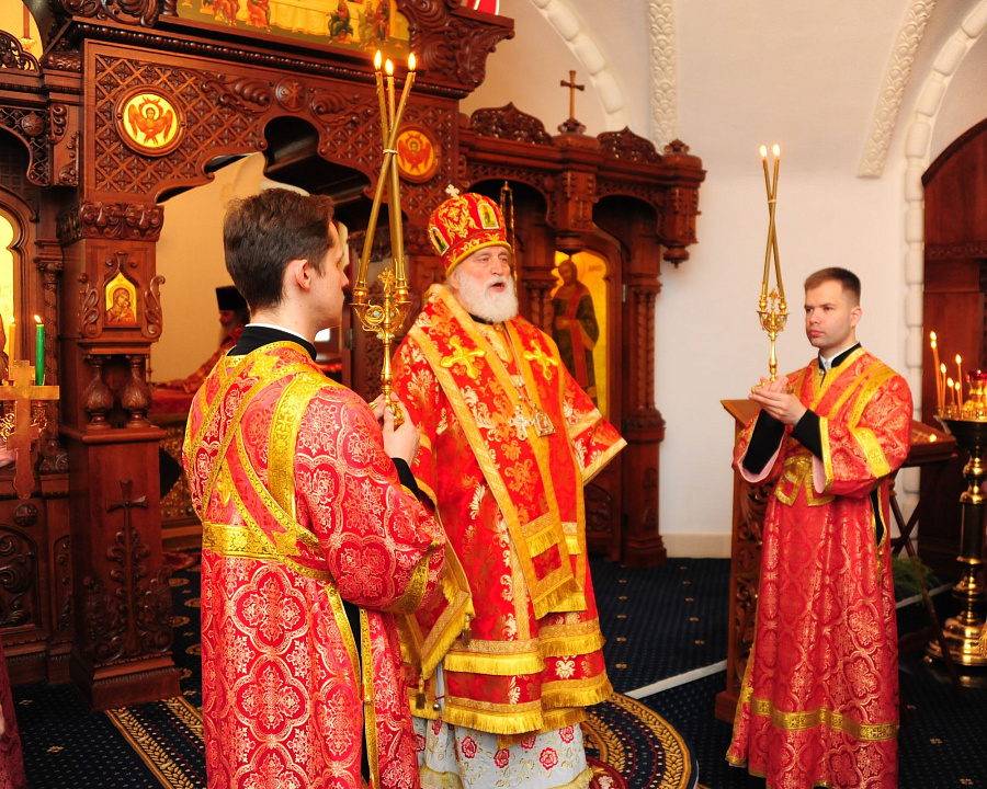 Престольный праздник в Патриаршем подворье храма святого апостола и евангелиста Иоанна Богослова под Вязом г. Москвы