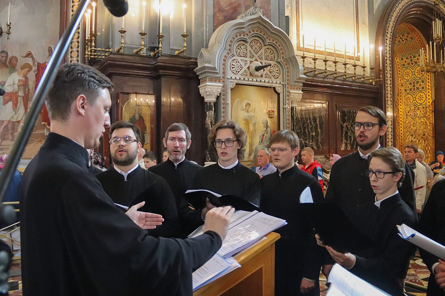 Молебен пред Феодоровской иконой Пресвятой Богородицы в Храме Христа Спасителя