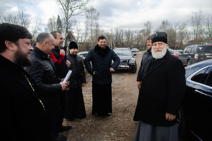 Митрополит Павел совершил закладку камня и грамоты в строящийся храм в Раменском городском округе
