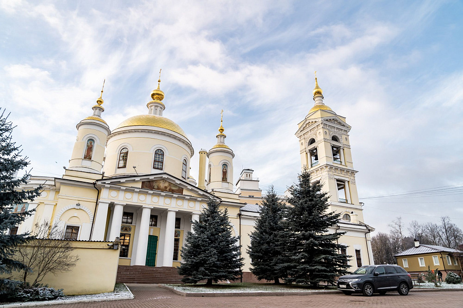 Божественная литургия в Троицком кафедральном соборе Подольска