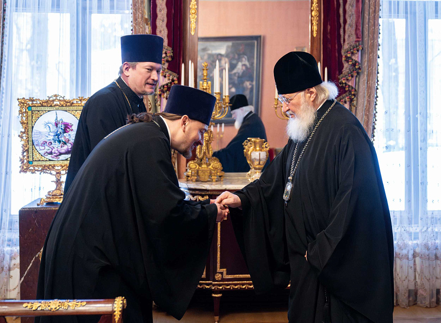 Рабочая встреча Святейшего Патриарха Кирилла с секретарём Его Святейшества по Московской области и руководителем Юридической службы Московской митрополии