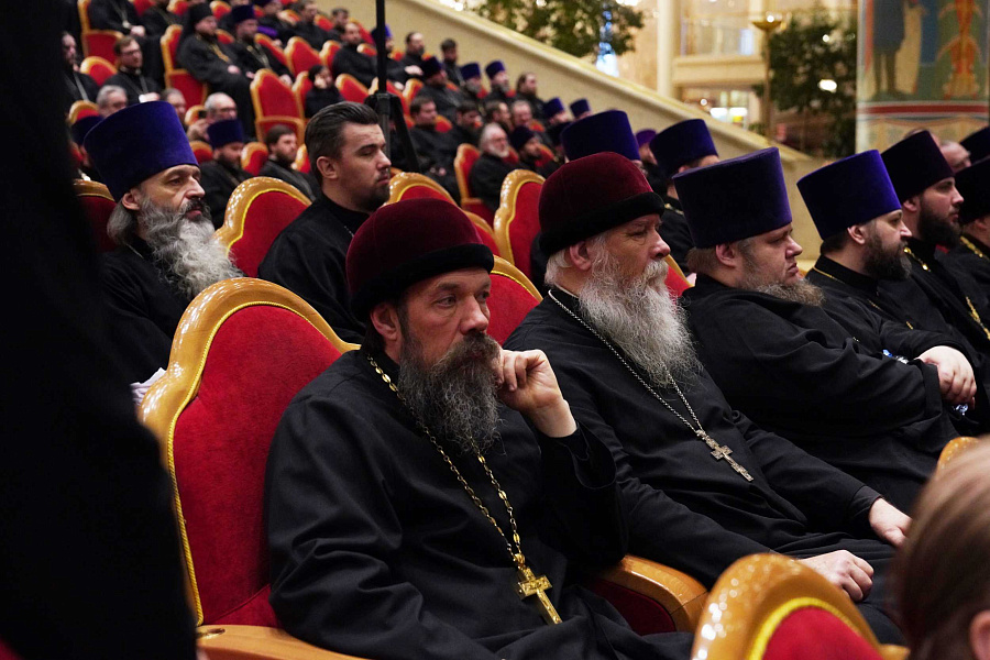 Святейший Патриарх Кирилл провёл первое общее собрание духовенства Московской митрополии