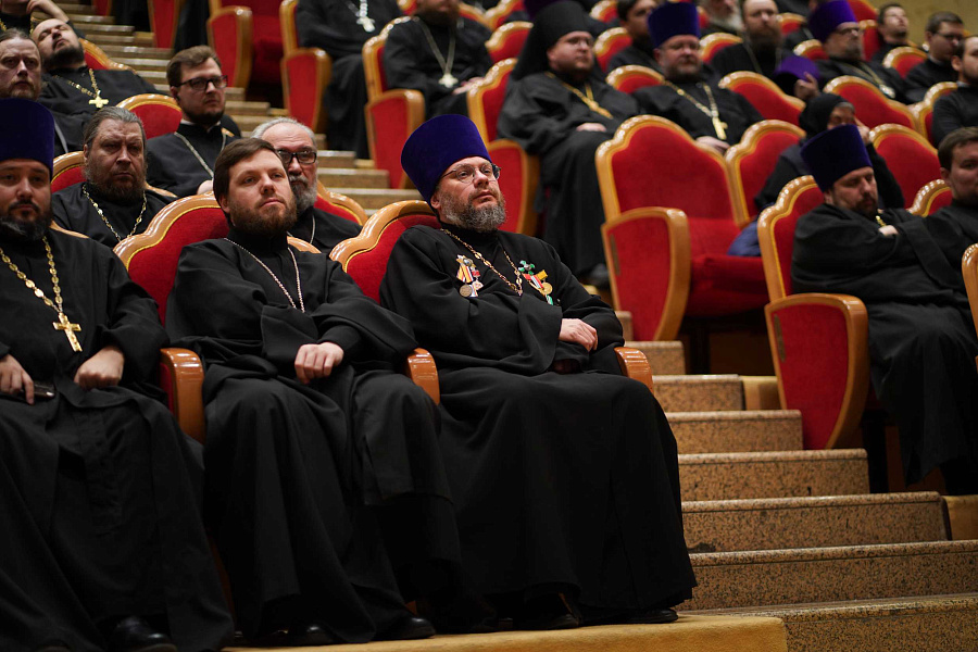 Святейший Патриарх Кирилл провёл первое общее собрание духовенства Московской митрополии
