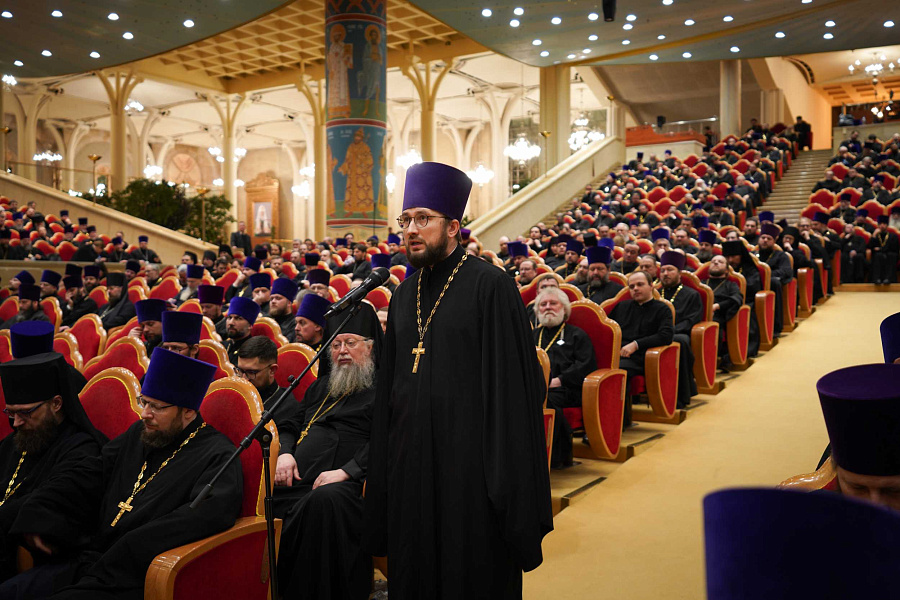 Святейший Патриарх Кирилл провёл первое общее собрание духовенства Московской митрополии