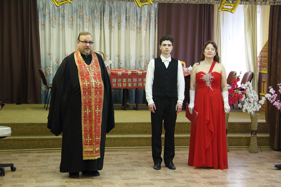 Пасхальный детский бал Победы состоялся в Донском храме