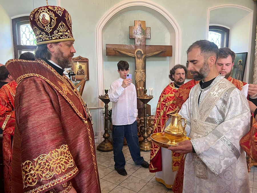 Освящение Богоявленского храма в п. Красный