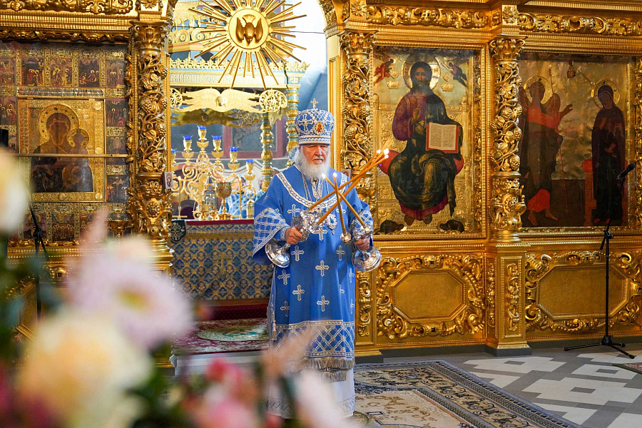 Предстоятель Русской Церкви совершил освящение Смоленского собора Новодевичьего монастыря г. Москвы