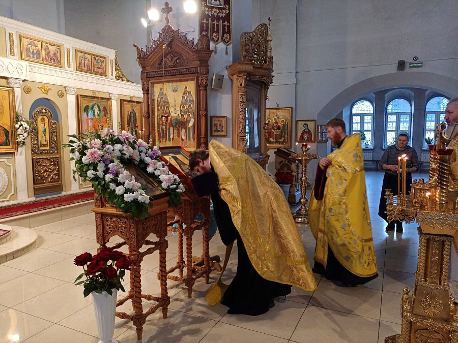 Встреча иконы с мощами равноапостольного Николая Японского в Спасо-Преображенском храме г. Жуковского