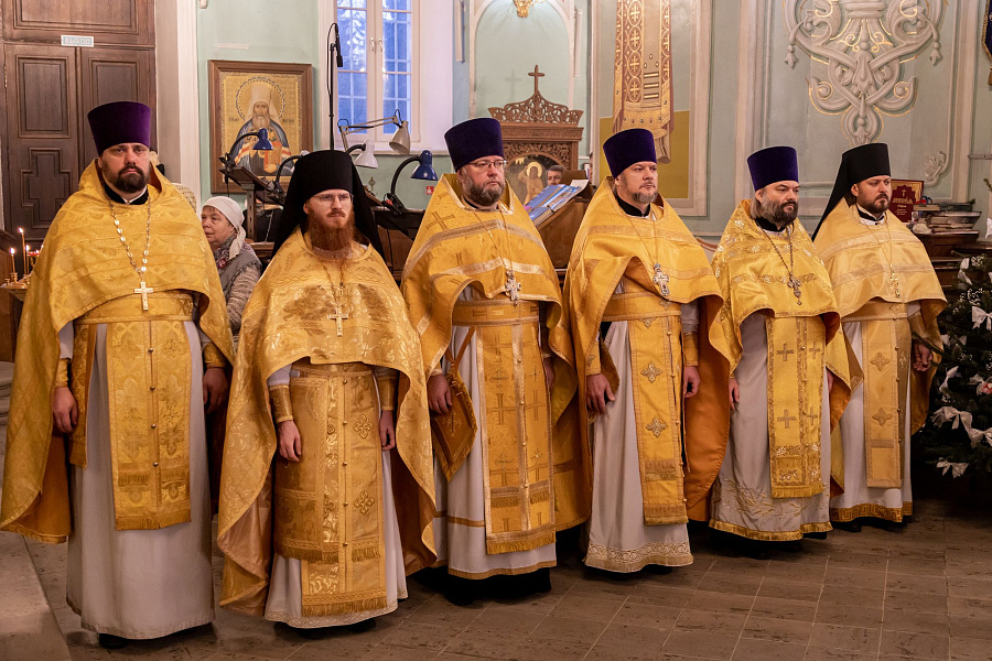 Божественная литургия во второй день праздника Рождества Христова в Коломне