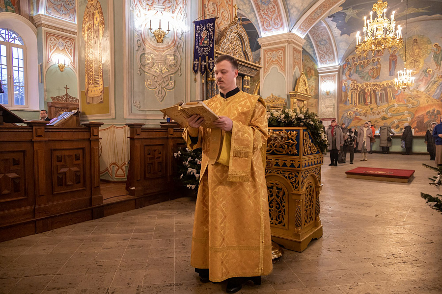 Божественная литургия во второй день праздника Рождества Христова в Коломне