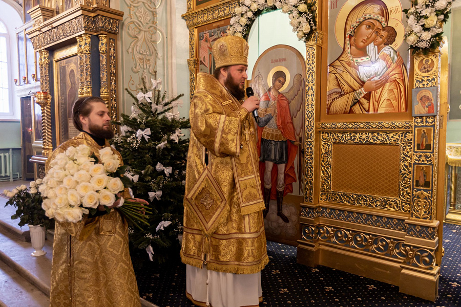 Божественная литургия во второй день праздника Рождества Христова в Коломне
