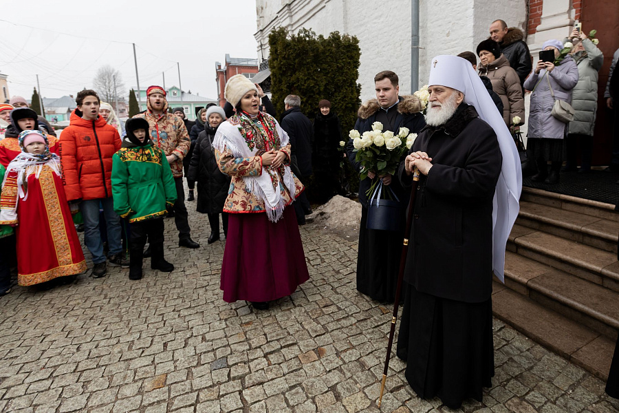 Божественная литургия во второй день праздника Рождества Христова в Коломне