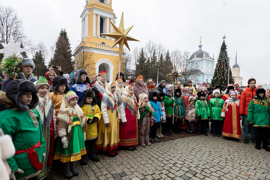 Божественная литургия во второй день праздника Рождества Христова в Коломне