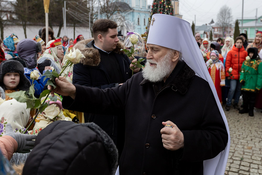 Божественная литургия во второй день праздника Рождества Христова в Коломне