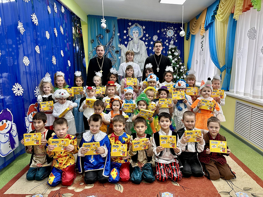 Поздравление с Рождеством Христовым детей, проживающих в Коломенском отделении ГКУЗ МО «Малаховский Детский Туберкулезный Санаторий» 