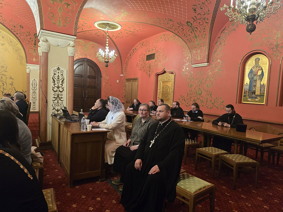 Направления «Миссионерское служение Русской Православной Церкви» и «Взаимодействие Церкви с государственными и общественными институтами и СМИ»  и в рамках Рождественских чтений