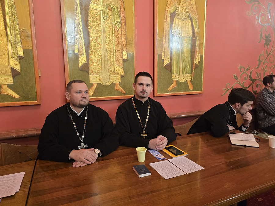 Направления «Миссионерское служение Русской Православной Церкви» и «Взаимодействие Церкви с государственными и общественными институтами и СМИ»  и в рамках Рождественских чтений