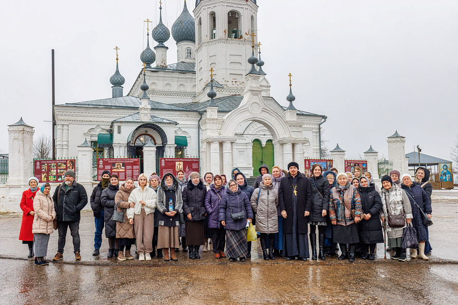 Паломническая поездка прихожан Иоанно-Богословского храма города Коломны в Годеново и к святыням Переславльской земли