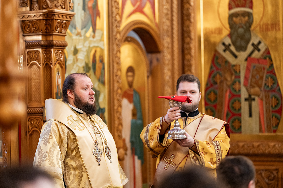 Архиерейское богослужение в Преображенском соборе города Люберцы