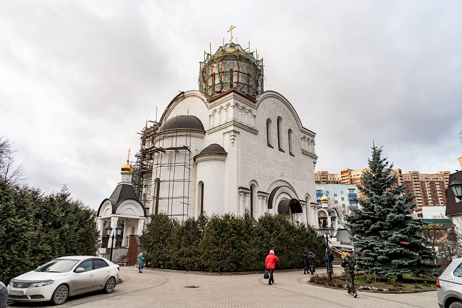 Архиерейское богослужение в Преображенском соборе города Люберцы