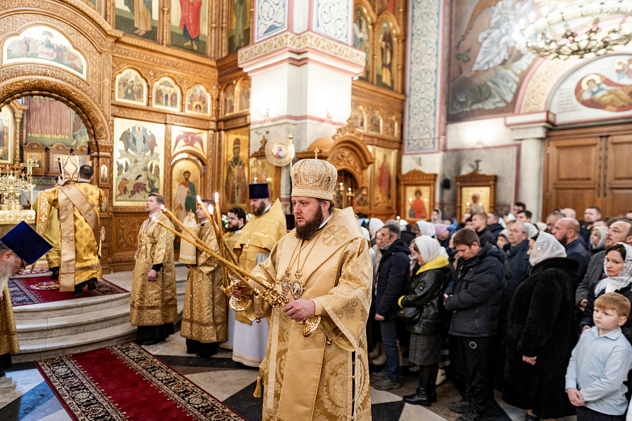 Архиерейское богослужение в Преображенском соборе города Люберцы